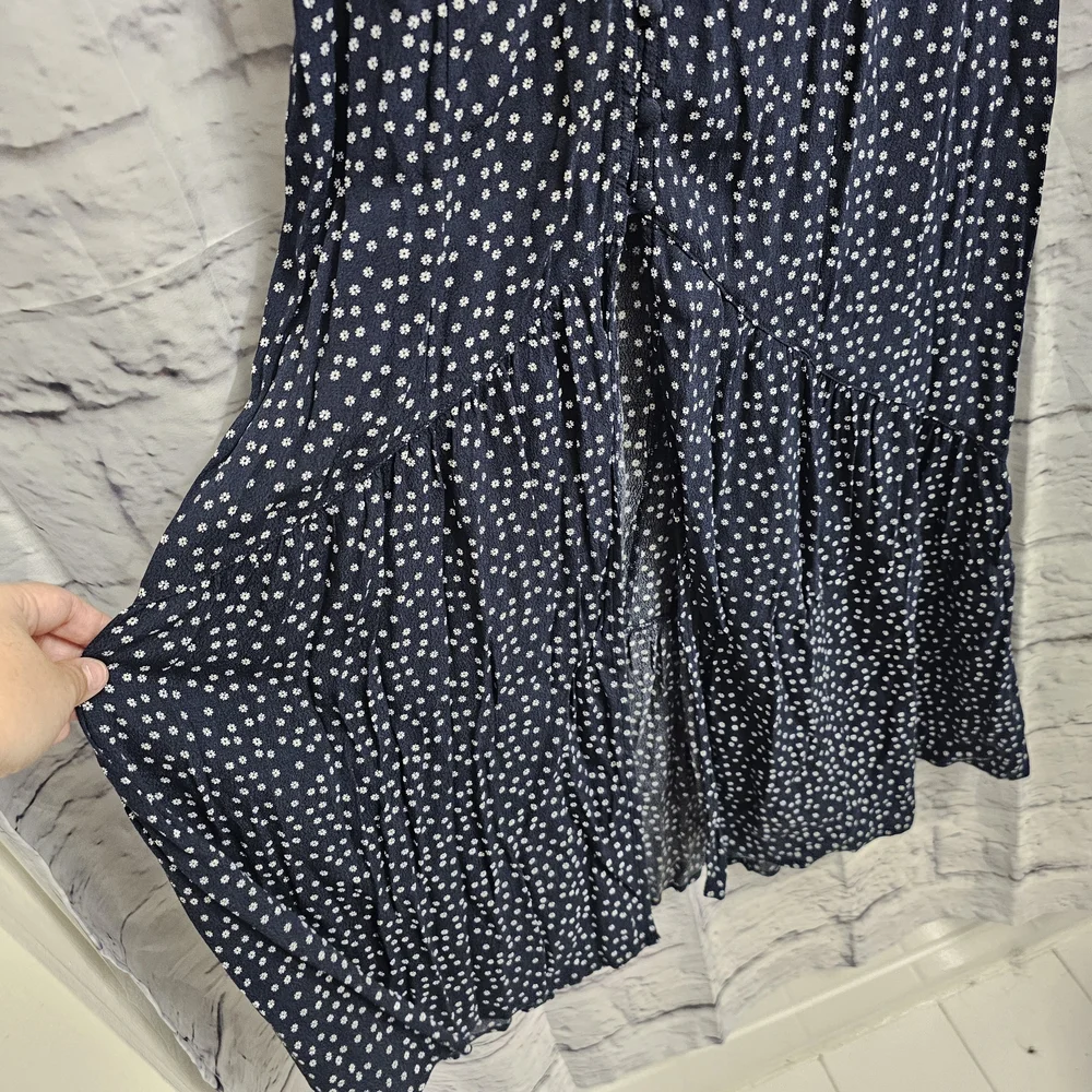 Abercrombie & Fitch Navy and White Foral Maxi Dress Size Medium